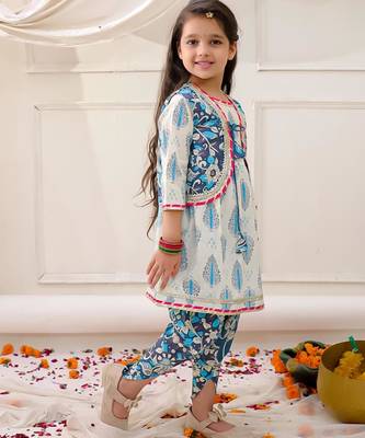 Blue printed cotton kurti dhoti with jacket set for girls 3