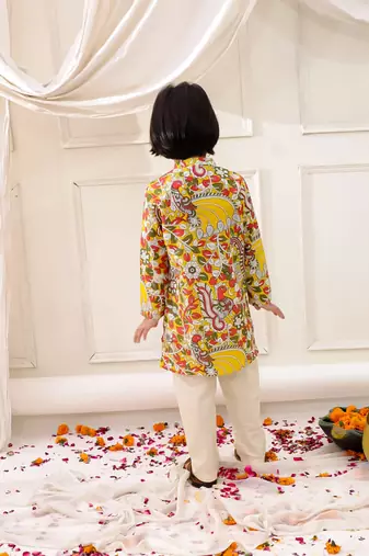 Yellow printed cotton kurta pyjama set for boys