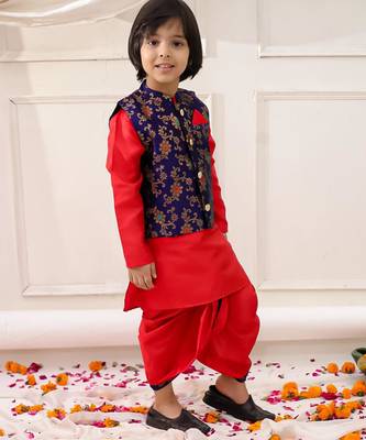 red woven slik kurta dhoti with jacket set for boy 3