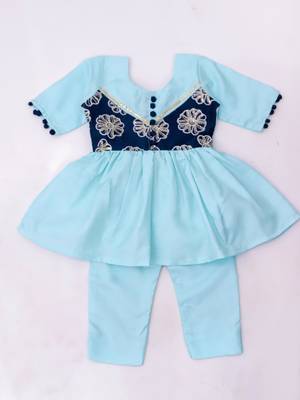 Turquoise embroidered silk flower kurti pent set for girls 2