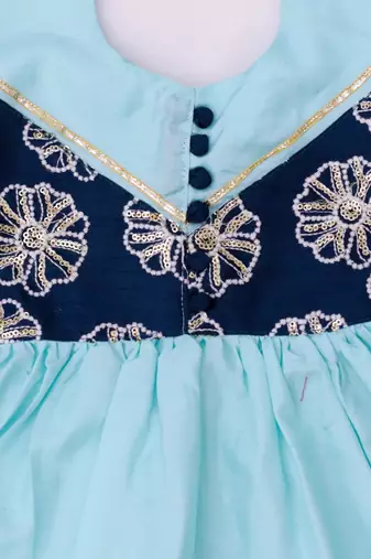 Turquoise embroidered silk flower kurti pent set for girls