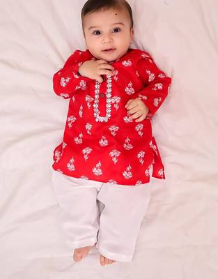 Red embroidered cotton threads kurta pyjama set for boys 1