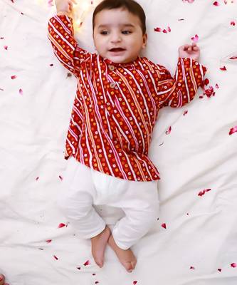 Red bandhani printed cotton kurta pyjama set for boys 1