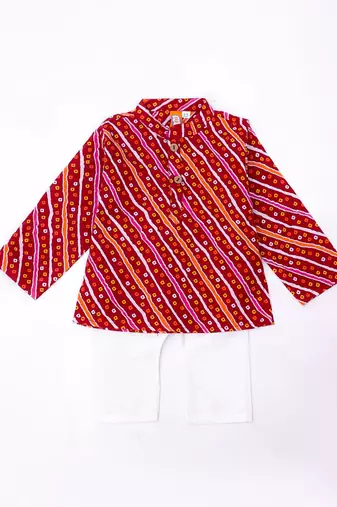 Red bandhani printed cotton kurta pyjama set for boys