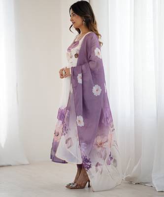 Soft Organza Silk Fabric Fully Flair Kali Pattern Kurti With Pant And Dupatta 3