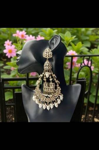 Multicolour deginer party wear earrings for woman