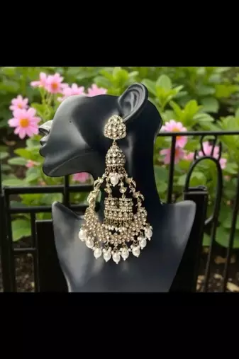 Multicolour deginer party wear earrings for woman