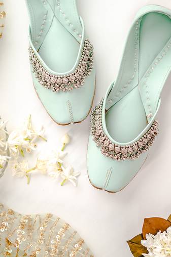 Mint green solid leather juttis