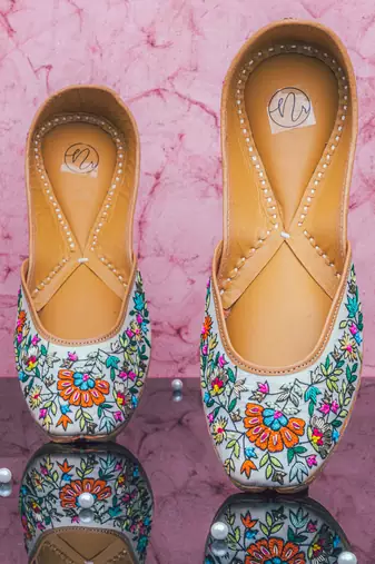 Multicolor floral embroidered leather juttis