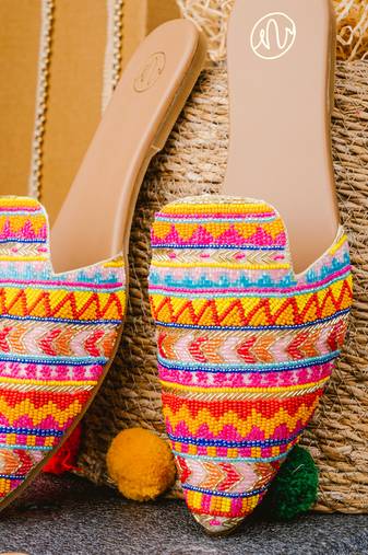 Multicolor embroidered leather mules