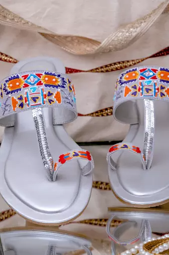 Blue embroidered leather kolhapuris
