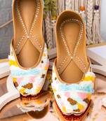 White embroidered leather juttis