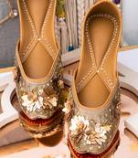 Gold embroidered leather juttis