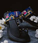 Black solid leather kolhapuri