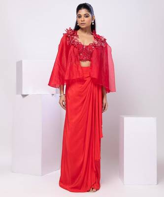 Red embroidered crepe cape set 1