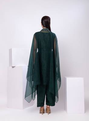 Green embroidered organza cape set 3
