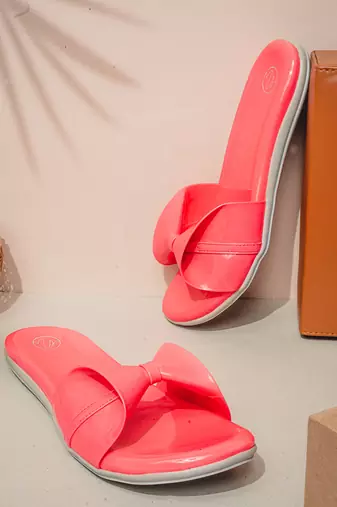 Pink solid leather flats