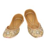 Gold embroidered leather juttis