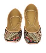 Black embroidered leather juttis