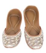 Gold embroidered leather juttis