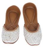 White embroidered leather juttis