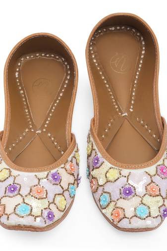 Multicolor embroidered leather juttis