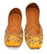 Yellow embroidered leather juttis