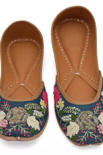 Blue embroidered leather juttis