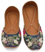 Blue embroidered leather juttis