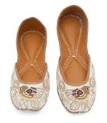 White embroidered leather juttis