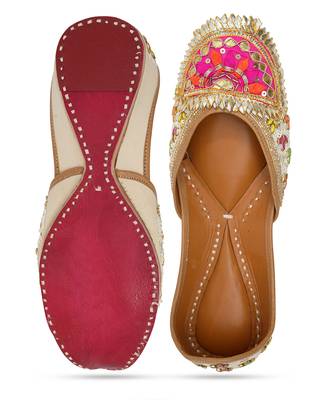 Multicolor embroidered leather juttis 2