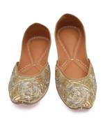 Gold embroidered leather juttis