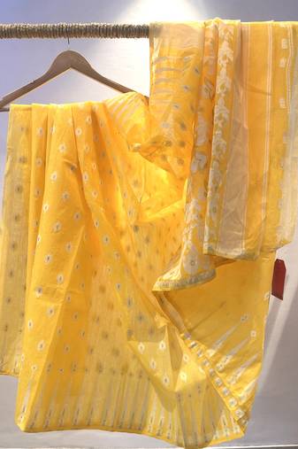 Handloom jamdani saree with blouse