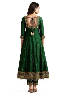 GREEN SILK EMBROIDERY HAND WORK PARTY WEAR SUIT SET  3