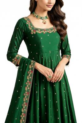 GREEN SILK EMBROIDERY HAND WORK PARTY WEAR SUIT SET  4