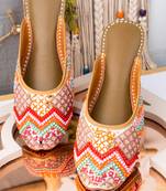 Multicolor embroidered leather juttis
