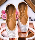 Silver embroidered leather juttis