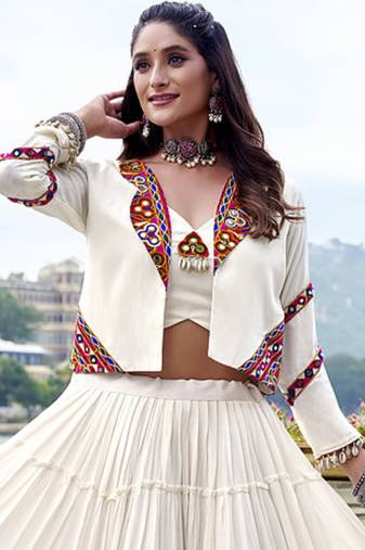 white Gamthi Mirror Work & Kodi Lace Chaniya Choli