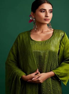 Olive embroidered satin kurta set 2