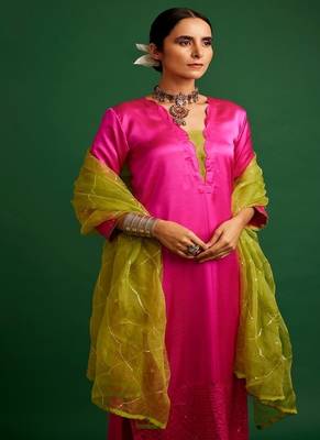 Rani pink embroidered satin kurta set 2