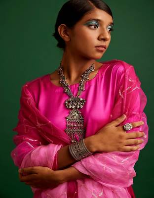 Rani pink embroidered satin kurta set 4