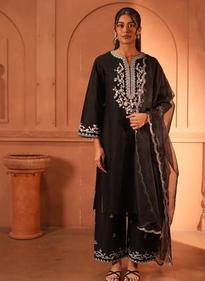 Black lawn embroidered co-ord set 3