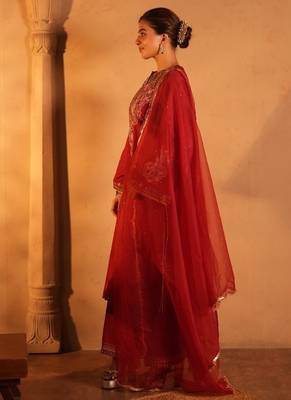 Red lawn embroidered co-ord set 2