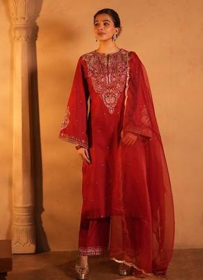 Red lawn embroidered co-ord set 4