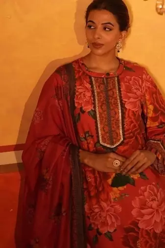 Red flower print co-ord set with dupatta