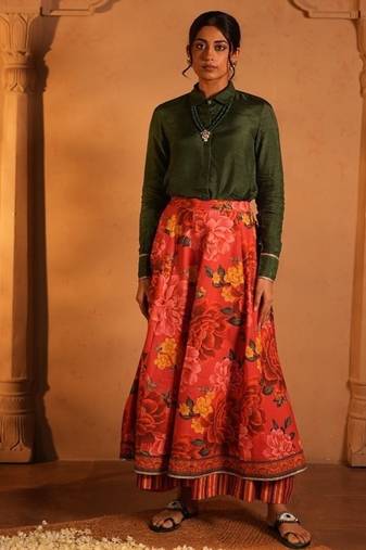 The shirt, crafted from luxurious doha silk