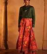 The shirt, crafted from luxurious doha silk