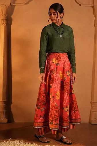 The shirt, crafted from luxurious doha silk