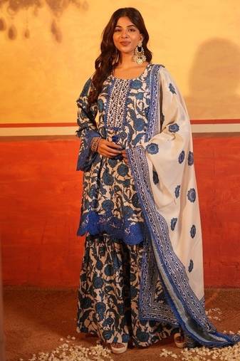 Blue flower print garara set