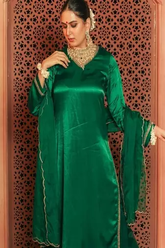 Stunning green embroidered co-ord set.